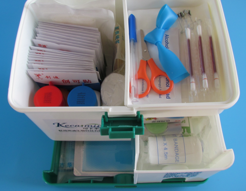 廠家直銷家庭急救箱/便攜式急救箱/車載傷口護理箱