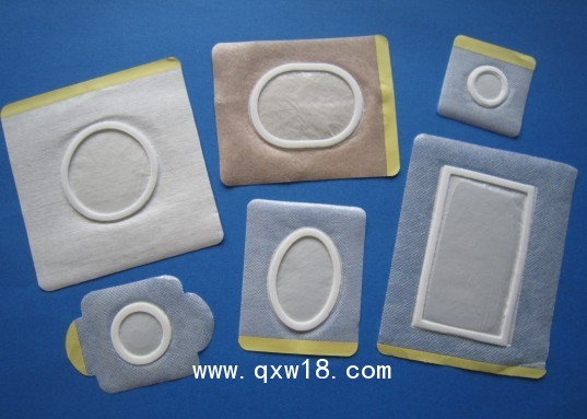 廠家生產(chǎn)供應(yīng)膏藥布 加膜加圈無(wú)紡布膏藥布