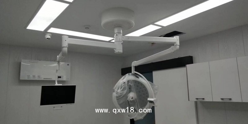 銷(xiāo)高質(zhì)量LED定焦700/500無(wú)影燈吊式LED雙頭手術(shù)燈