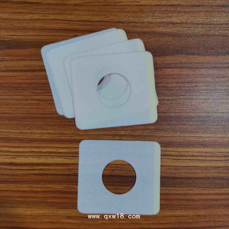 無(wú)紡布膠帶醫(yī)用冷敷貼透氣膠貼黑膏藥布防水PU膜膠貼pu膜膠帶