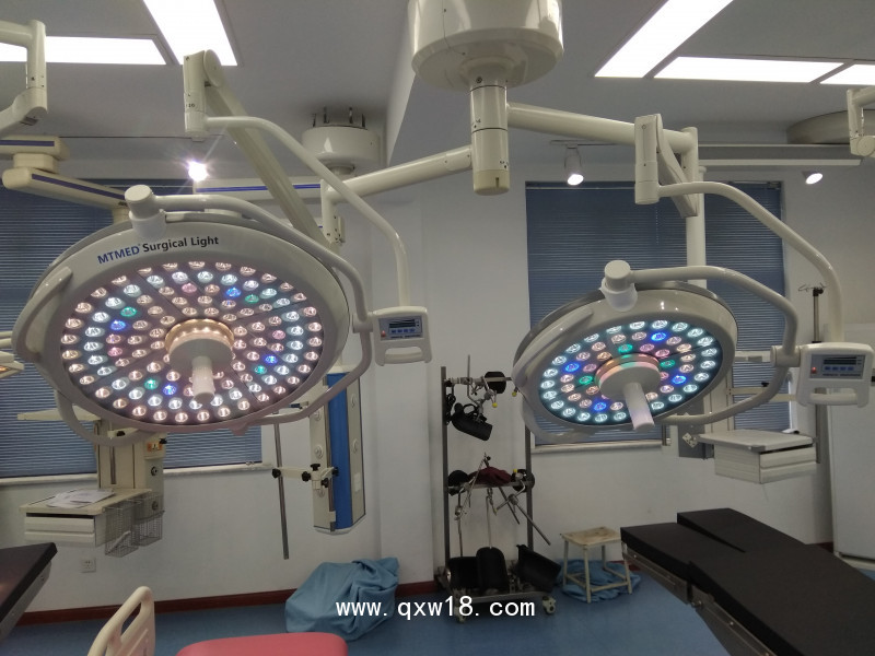 LED手術(shù)床無影燈  整體反射手術(shù)無影燈