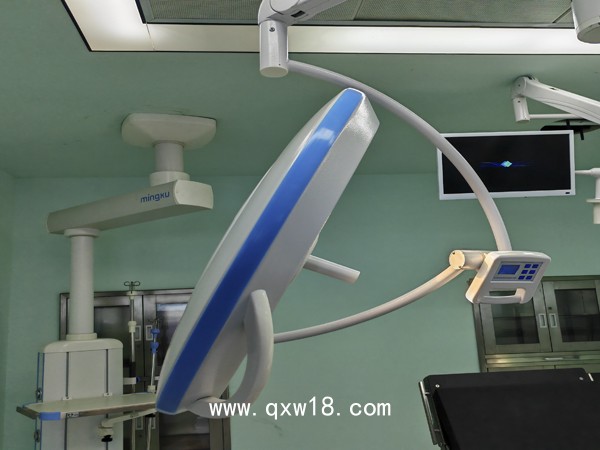 雙頭LED手術無影燈 醫(yī)用吊式多光源手術燈 整形口腔醫(yī)用花瓣燈