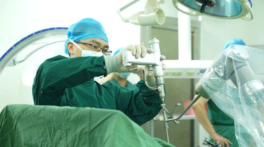 脊柱外科機器人